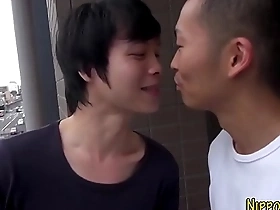 Sixtynining asian twink