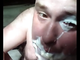 A crazy russian gay pumped a whole liter of cream into his ass to then pour it right into his mouth! cream from the ass right in the mouth!!! i love when hot cum flows from my delicious ass into my mouth!